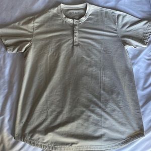 Bylt Basics Men’s Henley Drop-Cut Medium